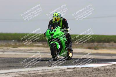 media/Aug-03-2025-TrackDaz (Sun) [[bf4a71acf9]]/A Group/12pm (Wheelie Bump)/